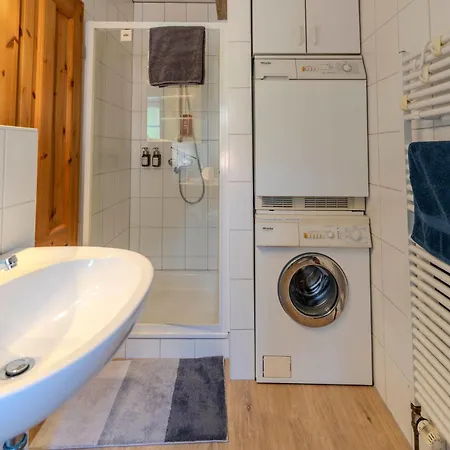 - 2ez 1dz - 2 Bäder - Ruhig Gelegen - Garten, Küche, Wlan, Parken, Self-check-in, Ventilator- Nahe Schwerin Unesco Picher