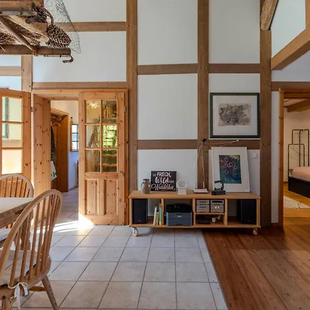 - 2ez 1dz - 2 Bäder - Ruhig Gelegen - Garten, Küche, Wlan, Parken, Self-check-in, Ventilator- Nahe Schwerin Unesco Apartment