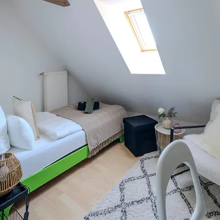 - 2ez 1dz - 2 Bäder - Ruhig Gelegen - Garten, Küche, Wlan, Parken, Self-check-in, Ventilator- Nahe Schwerin Unesco Apartment *