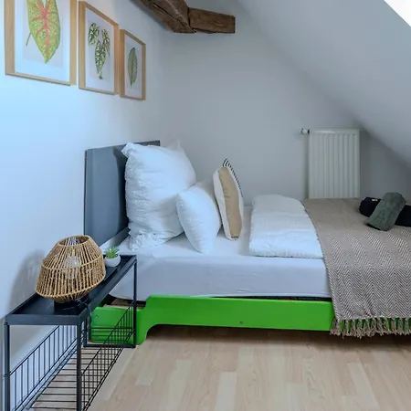 - 2ez 1dz - 2 Bäder - Ruhig Gelegen - Garten, Küche, Wlan, Parken, Self-check-in, Ventilator- Nahe Schwerin Unesco