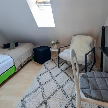 - 2ez 1dz - 2 Bäder - Ruhig Gelegen - Garten, Küche, Wlan, Parken, Self-check-in, Ventilator- Nahe Schwerin Unesco Apartment *