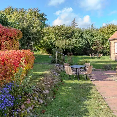 - 2ez 1dz - 2 Bäder - Ruhig Gelegen - Garten, Küche, Wlan, Parken, Self-check-in, Ventilator- Nahe Schwerin Unesco Apartment Picher