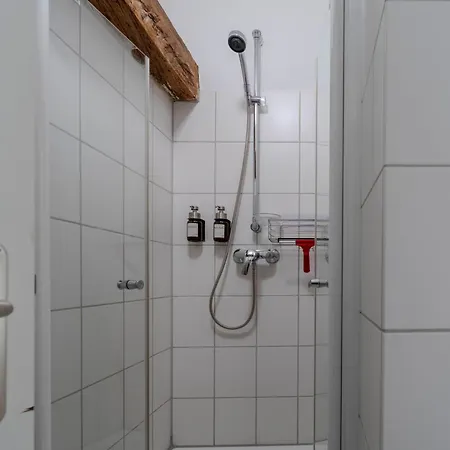 - 2ez 1dz - 2 Bäder - Ruhig Gelegen - Garten, Küche, Wlan, Parken, Self-check-in, Ventilator- Nahe Schwerin Unesco Apartment *